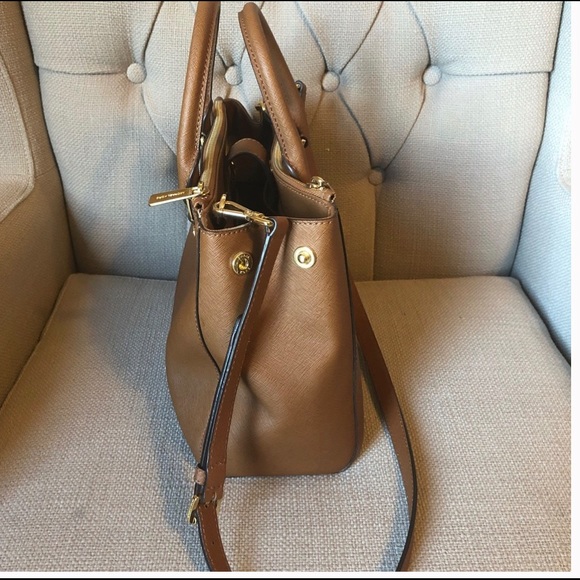 🎁Michael Kor beautiful style Sutton Mid Satchel Crossbody Purse - Picture 6 of 8